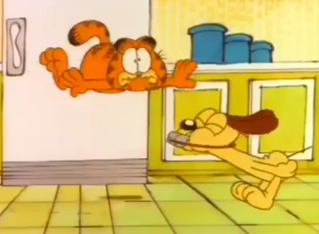 Garfield's Thanksgiving - Garfield scared when Odie blows whistle