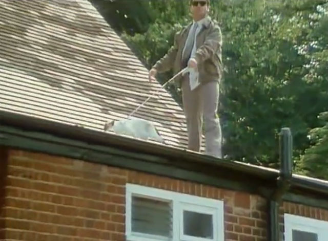 Hale & Pace - Episode 2.3 - blind Norman Pace being lead by Siamese guide on top of house