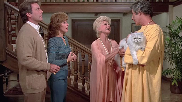 Hart to Hart - With This Hart, I Thee Wed - Jonathan Robert Wagner and Jennifer Stephanie Powers meeting Aunt Renee Eva Gabor and Justin John Gabriel with silver Persian cat