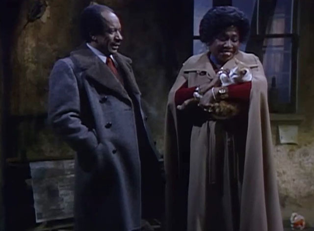 The Jeffersons - And the Doorknobs Shined Like Diamonds - Louise Isabel Sanford holding ginger and white tabby cat with George Sherman Hemsley