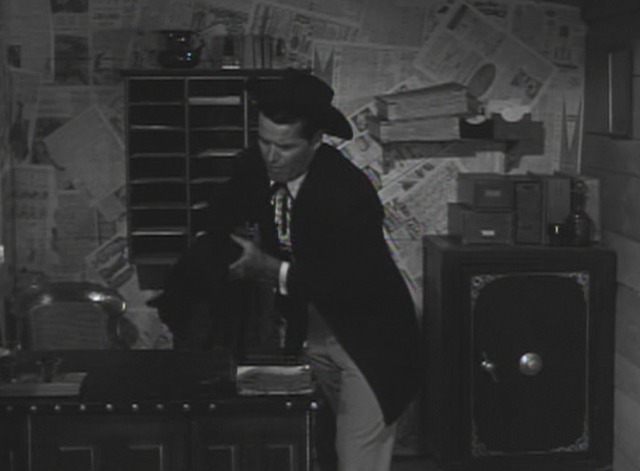 Maverick - The Cats of Paradise - Maverick removes black cat from desk