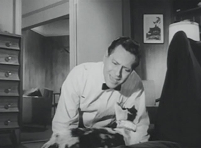 The Millionaire - Ralph the Cat - Freddie Del Moore talking to crosseyed calico cat Elmer