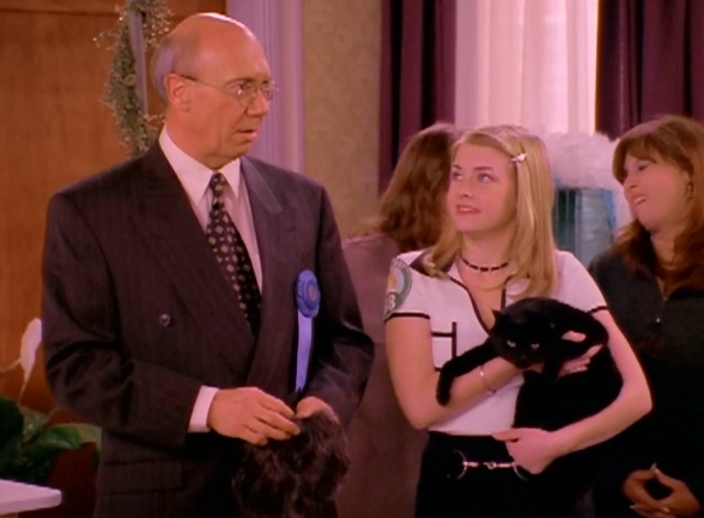 Sabrina the Teenage Witch - Cat Showdown - Sabrina holding Salem next to judge