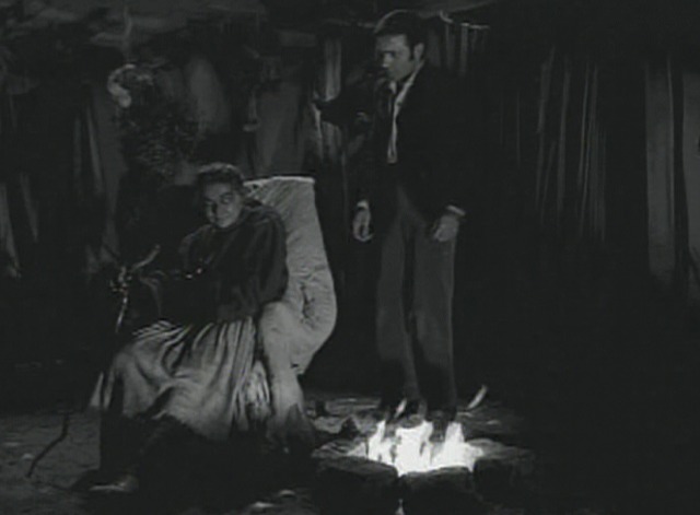 Thriller - La Strega black cat in witch's lap
