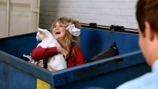 Workaholics - Save the Cat Jillian pulls dirty white cat Denny's from dumpster